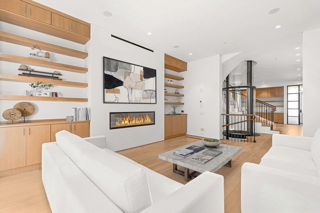 126 Marlborough Street, Boston, MA 02116