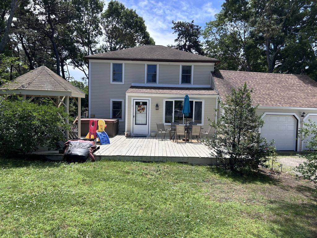 5 Whistler Lane, Dennis, MA 02639