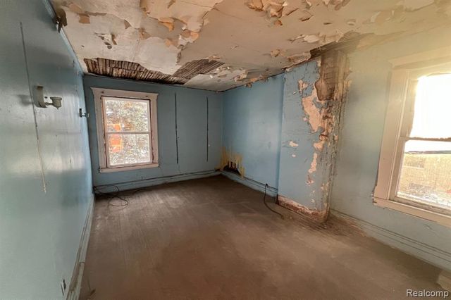 225 Farrand Park, Highland Park, MI 48203