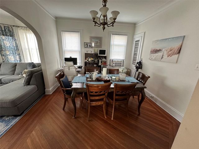 523 W Beech Street 1st Fl, Long Beach, NY 11561