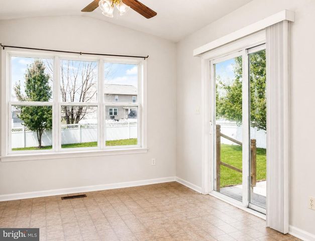 12113 FALLEN TIMBERS CIR, Hagerstown, MD 21740