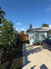 1927 Arthur St STUDIO, Hollywood, FL 33020