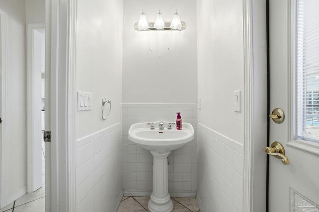 1805 W Ten Mile Rd, Cantonment, FL 32533