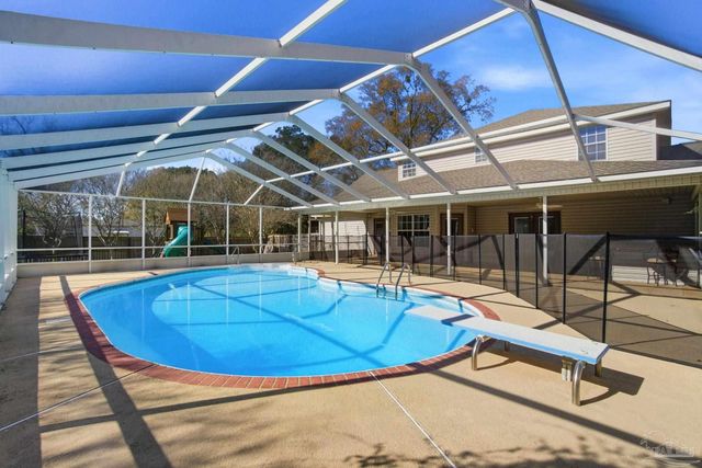 1805 W Ten Mile Rd, Cantonment, FL 32533