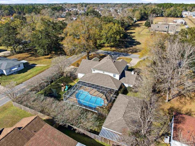 1805 W Ten Mile Rd, Cantonment, FL 32533