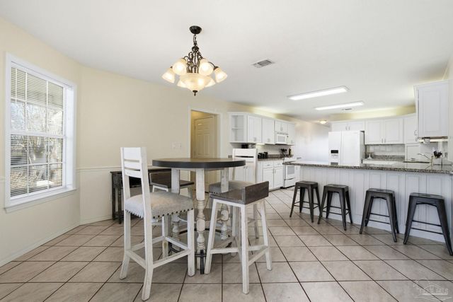 1805 W Ten Mile Rd, Cantonment, FL 32533