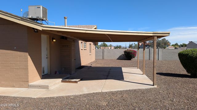 2929 E EBERLE Lane, Phoenix, AZ 85032