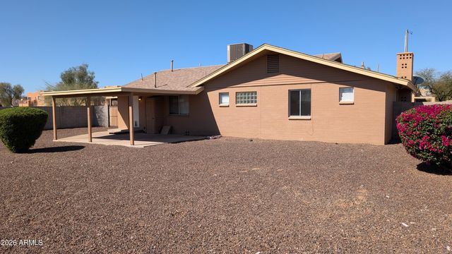 2929 E EBERLE Lane, Phoenix, AZ 85032