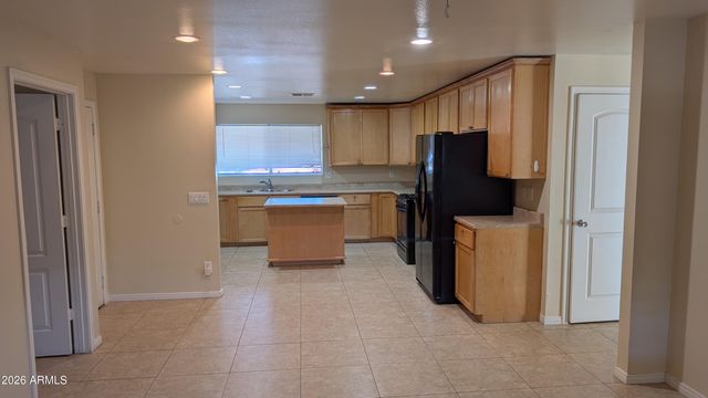 2929 E EBERLE Lane, Phoenix, AZ 85032