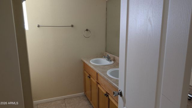 2929 E EBERLE Lane, Phoenix, AZ 85032