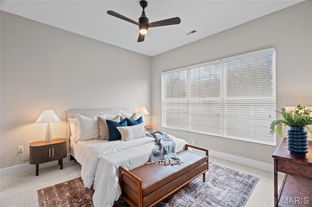 46 Carriage Lane, St Louis, MO 63108