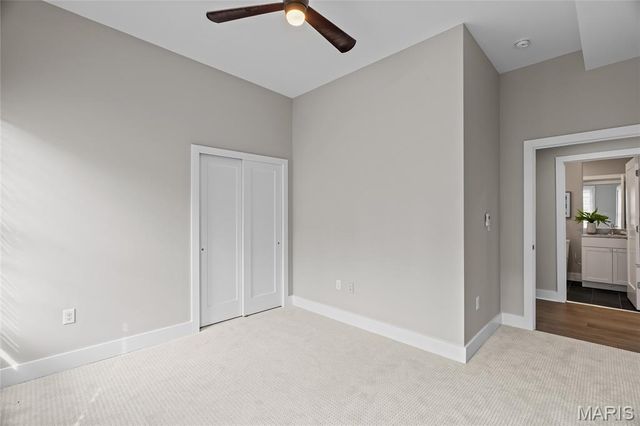 46 Carriage Lane, St Louis, MO 63108