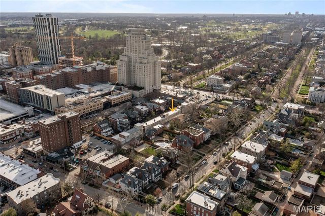 46 Carriage Lane, St Louis, MO 63108