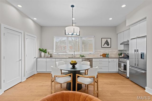 46 Carriage Lane, St Louis, MO 63108