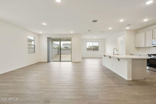 17328 W DAHLIA Drive, Surprise, AZ 85388