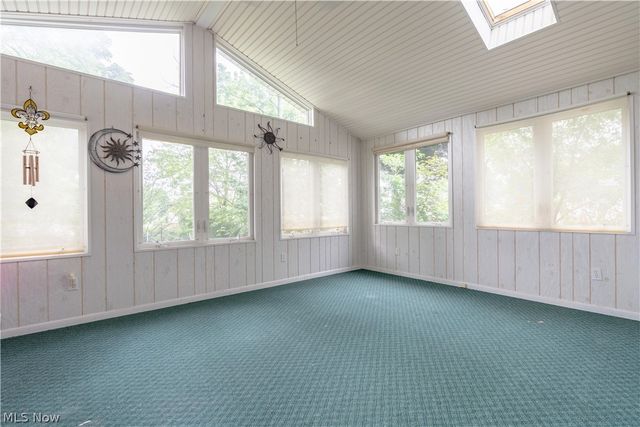 551 Harmon Street SW, North Canton, OH 44720