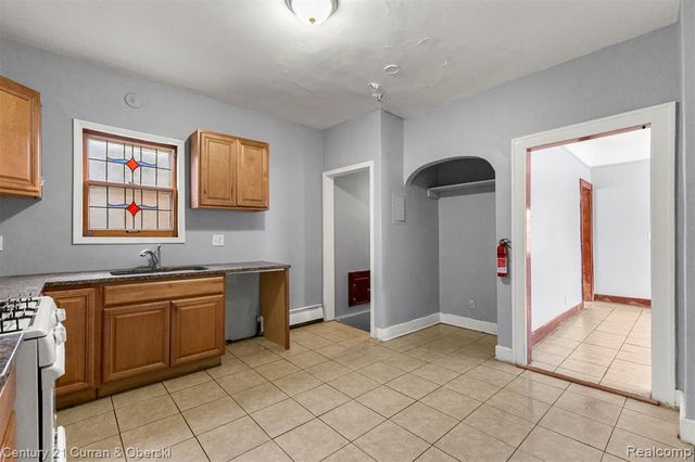 1520 Garfield Avenue, Lincoln Park, MI 48146