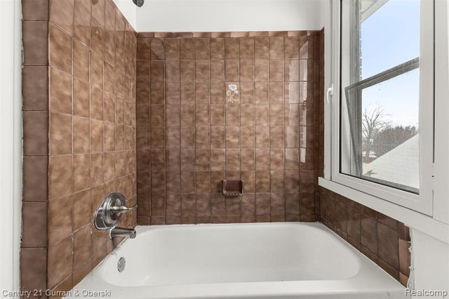 1520 Garfield Avenue, Lincoln Park, MI 48146