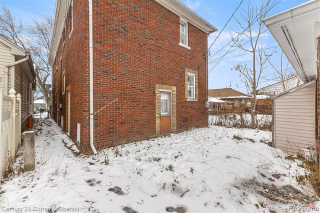 1520 Garfield Avenue, Lincoln Park, MI 48146