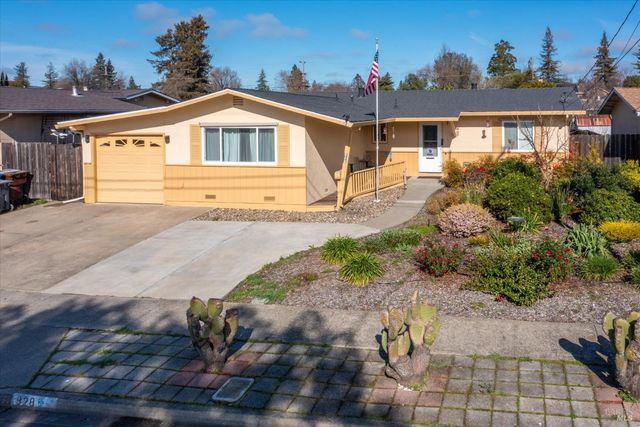 828 Laguna St, Napa, CA 94558