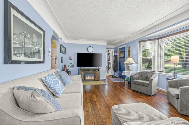 39000 Wabash Street, Romulus, MI 48174