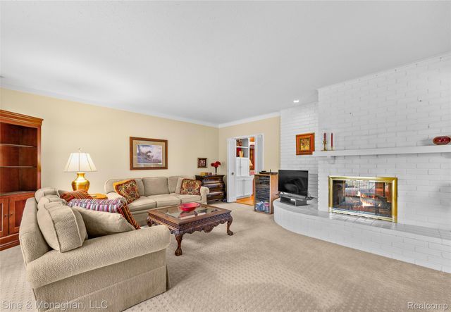 2379 Park Ridge Drive, Bloomfield Hills, MI 48304