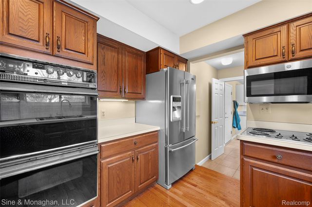 2379 Park Ridge Drive, Bloomfield Hills, MI 48304