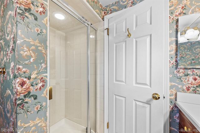 2379 Park Ridge Drive, Bloomfield Hills, MI 48304