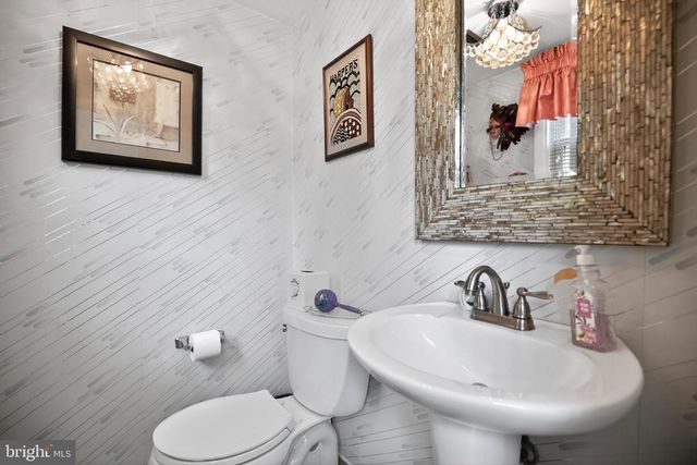1005 QUILL LN, Oreland, PA 19075