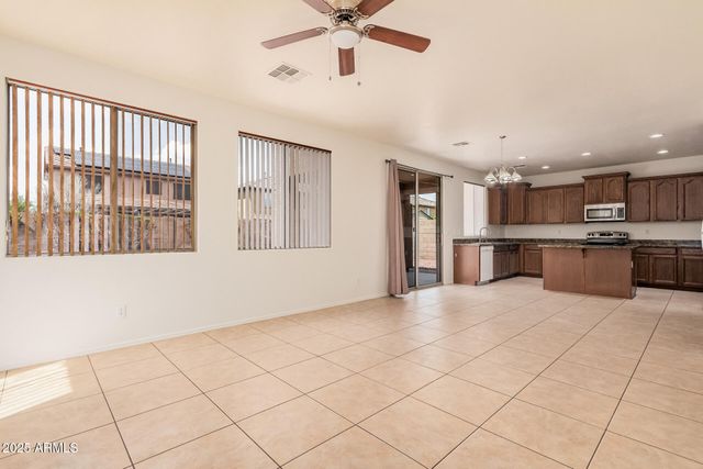 7352 W VALENCIA Drive, Laveen, AZ 85339