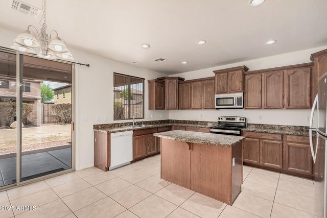 7352 W VALENCIA Drive, Laveen, AZ 85339