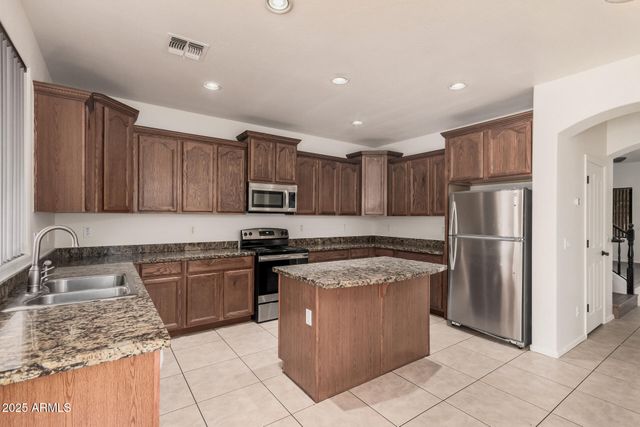 7352 W VALENCIA Drive, Laveen, AZ 85339