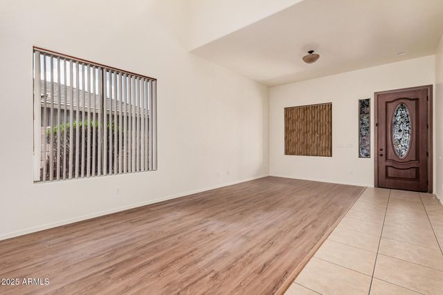 7352 W VALENCIA Drive, Laveen, AZ 85339