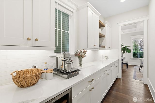 4716 48th Avenue NE, Seattle, WA 98105