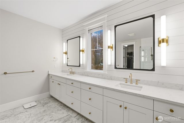 4716 48th Avenue NE, Seattle, WA 98105