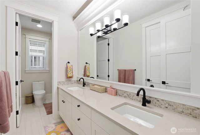 4716 48th Avenue NE, Seattle, WA 98105