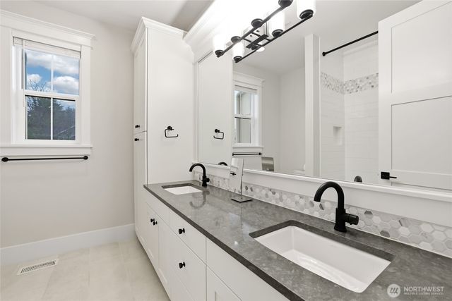 4716 48th Avenue NE, Seattle, WA 98105