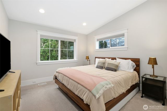 4716 48th Avenue NE, Seattle, WA 98105