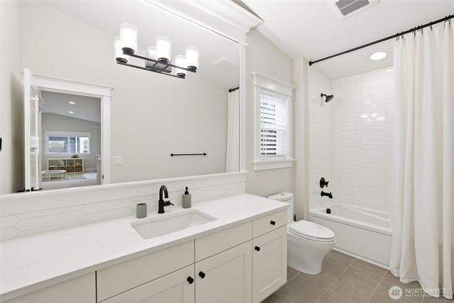 4716 48th Avenue NE, Seattle, WA 98105