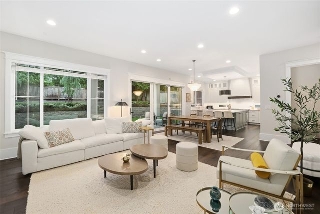 4716 48th Avenue NE, Seattle, WA 98105