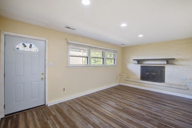 5918 Griffin Street, Hanahan, SC 29410