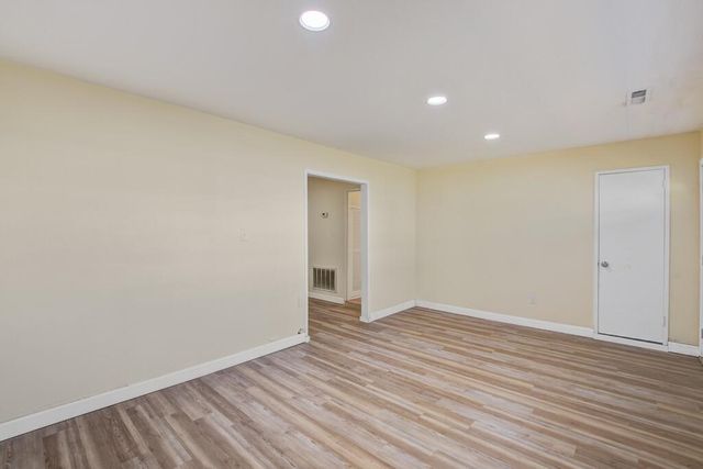 5918 Griffin Street, Hanahan, SC 29410