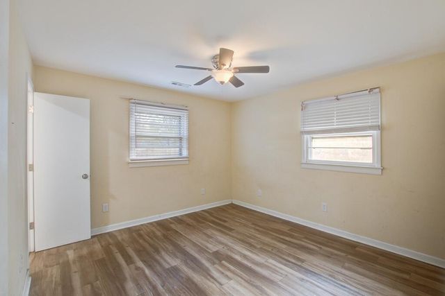 5918 Griffin Street, Hanahan, SC 29410