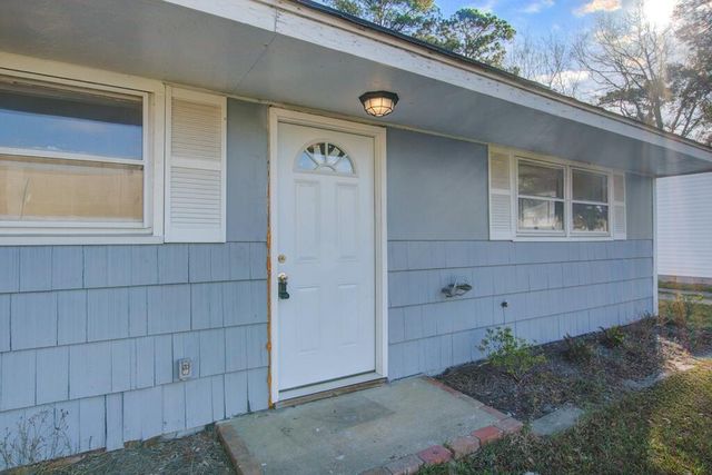 5918 Griffin Street, Hanahan, SC 29410