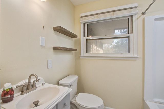 5918 Griffin Street, Hanahan, SC 29410