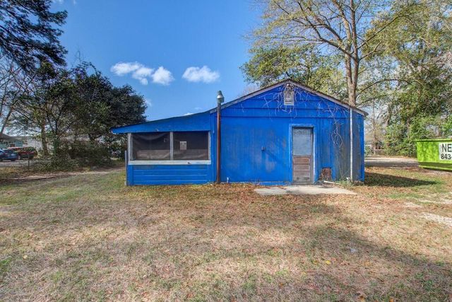 5918 Griffin Street, Hanahan, SC 29410