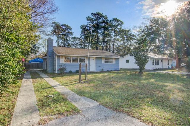 5918 Griffin Street, Hanahan, SC 29410