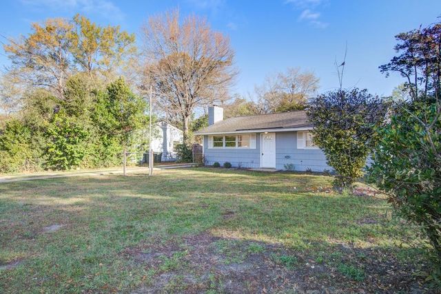 5918 Griffin Street, Hanahan, SC 29410