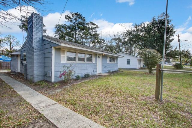 5918 Griffin Street, Hanahan, SC 29410