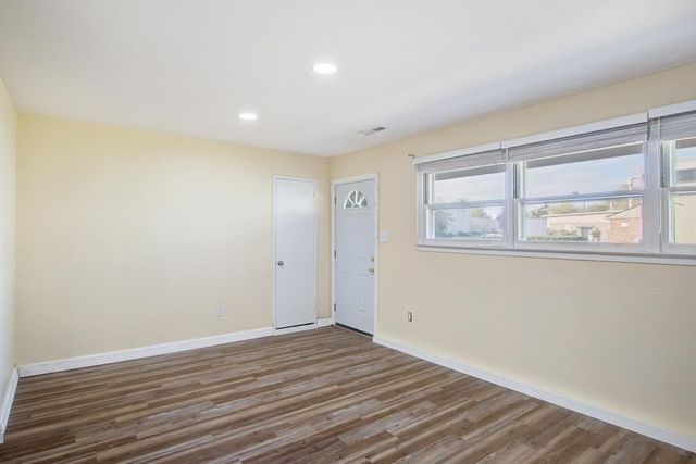 5918 Griffin Street, Hanahan, SC 29410